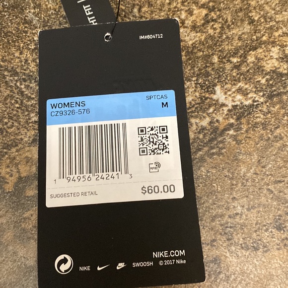 Nike
NWT WMNS NIKE SPORTSWEAR ICON CLASH ONE PIECE
Bodysuit
Style: CZ9326-576 - Picture 2 of 5